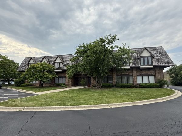 28085 N Ashley Circle , Libertyville, IL 60048