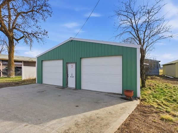 160 SW Creston Ave, Creston, WA 99117