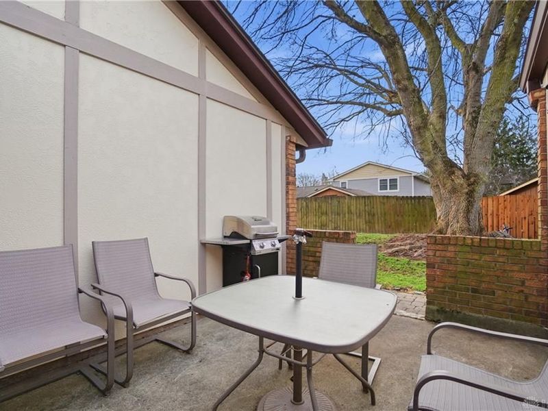 812 Pine Needles Drive, Dayton, OH 45458 Photo 35