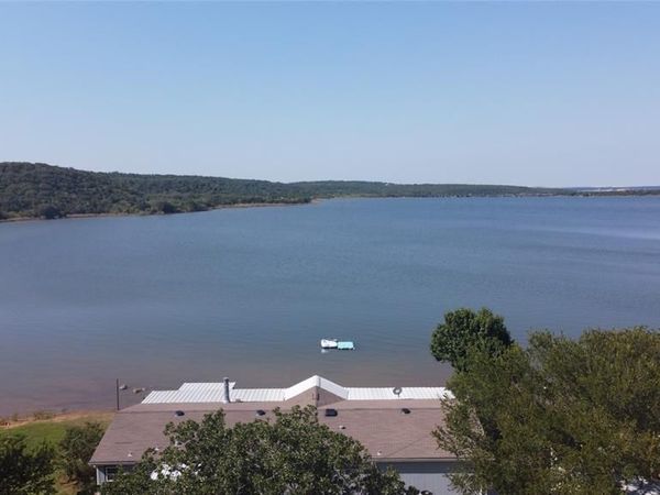140 Meadow Pond Court, Runaway Bay, TX 76426