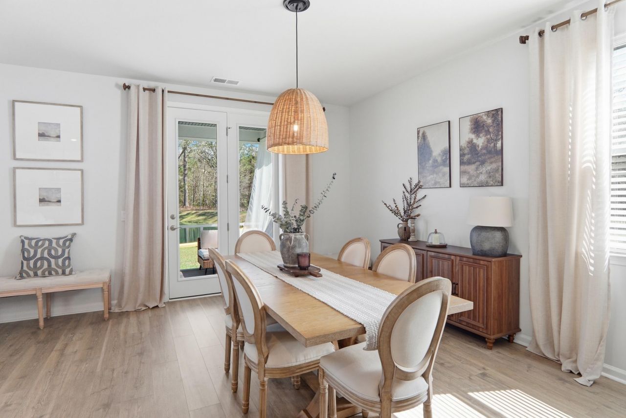 190 E Pinckney Street Photo 11