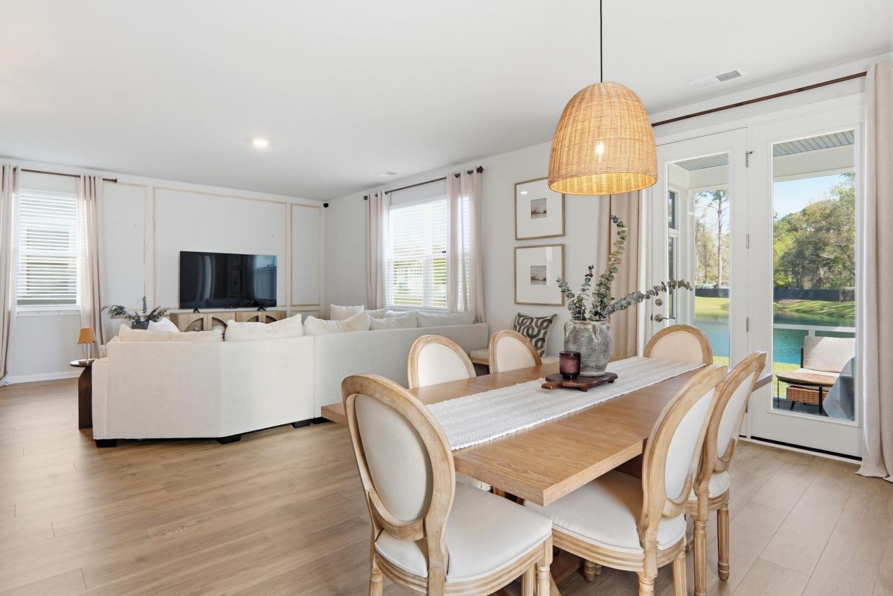 190 E Pinckney Street Photo 12