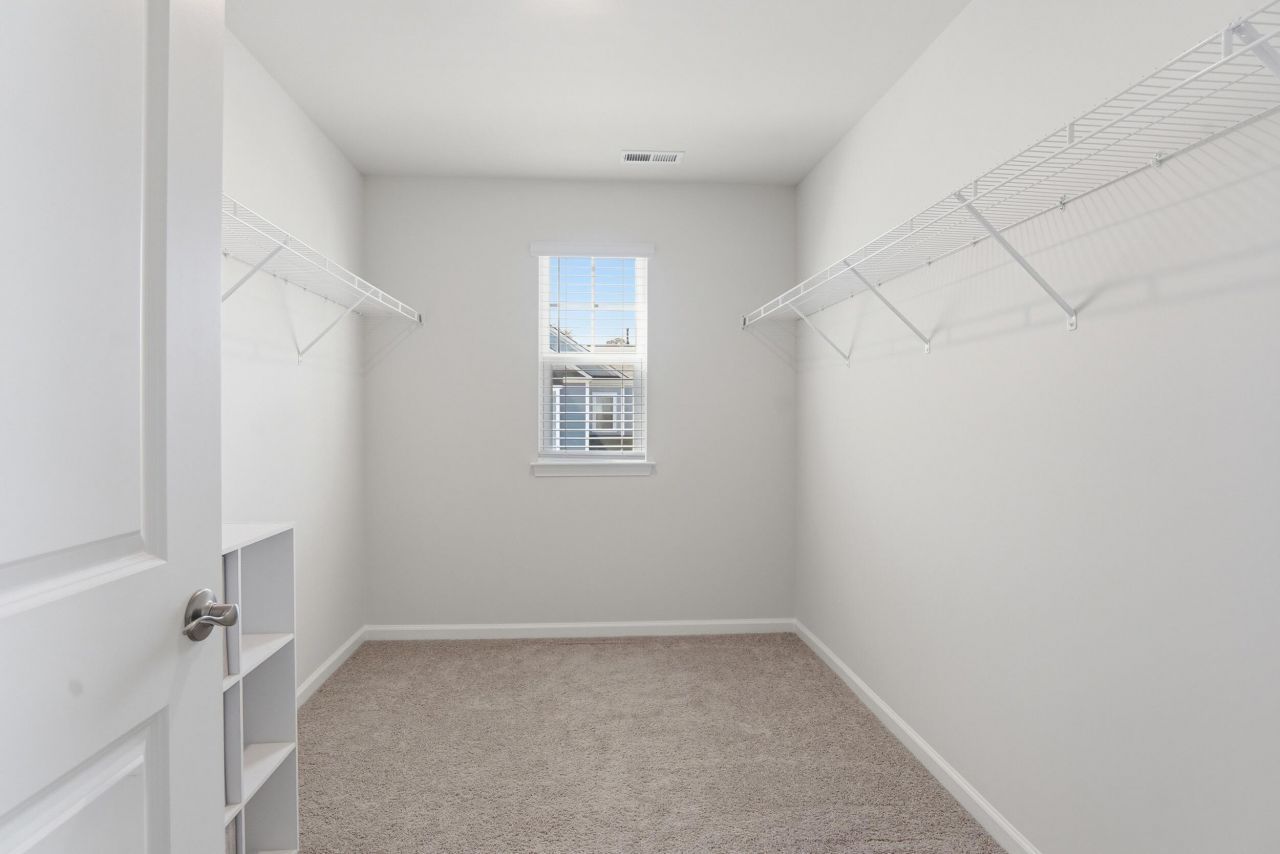 190 E Pinckney Street Photo 37