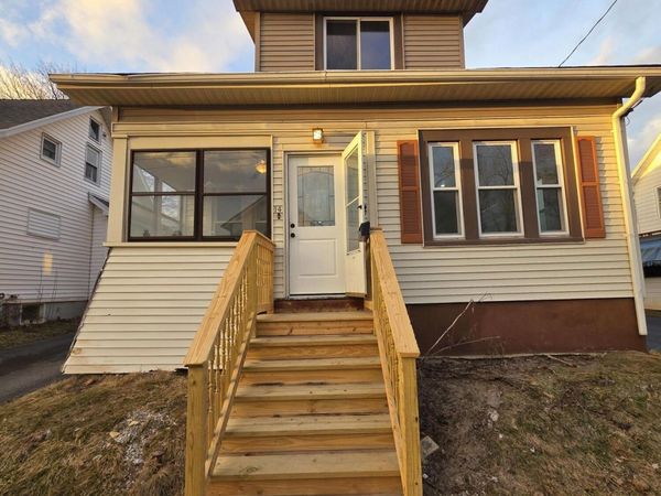 14 Crescent Avenue, Amsterdam, NY 12010