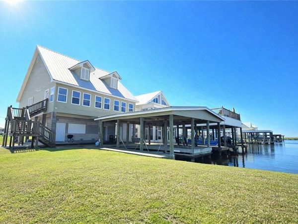 100 DEER RANGE Lane , Port Sulphur, LA 70083