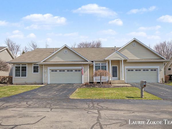 1062 Kensington Street NW, Grand Rapids, MI 49534