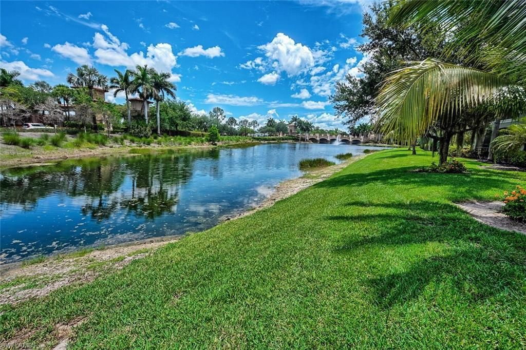 9107 Napoli Ct, Unit 201, Naples, FL 34113 Photo