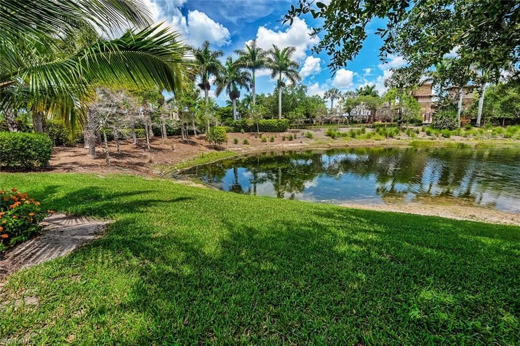 9107 Napoli Ct, Unit 201, Naples, FL 34113 Photo