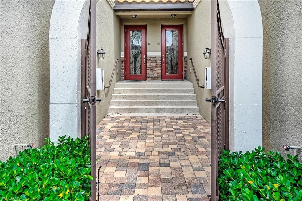 9107 Napoli Ct, Unit 201, Naples, FL 34113 Photo