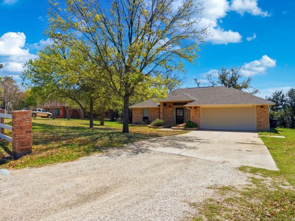 218 County Road 4516, Castroville, TX 78009
