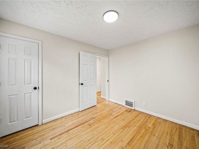 3983 E 176th Street , Cleveland, OH 44128 Photo 11