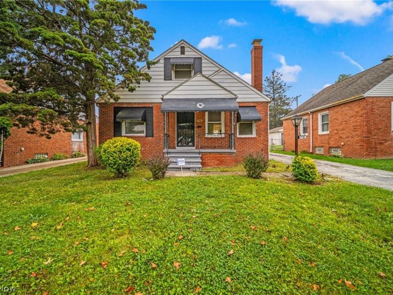 3983 E 176th Street , Cleveland, OH 44128 Photo 2