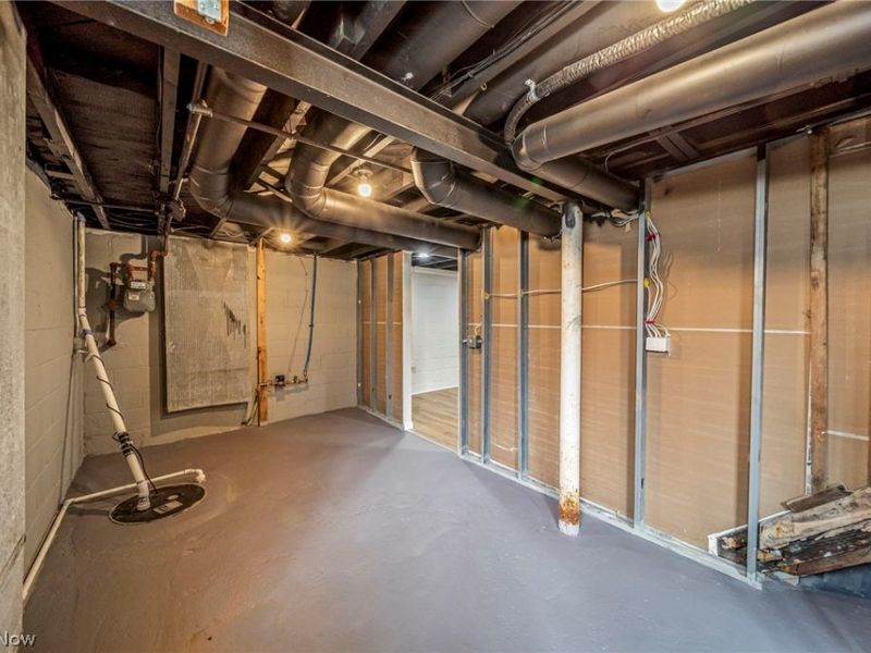 3983 E 176th Street , Cleveland, OH 44128 Photo 22