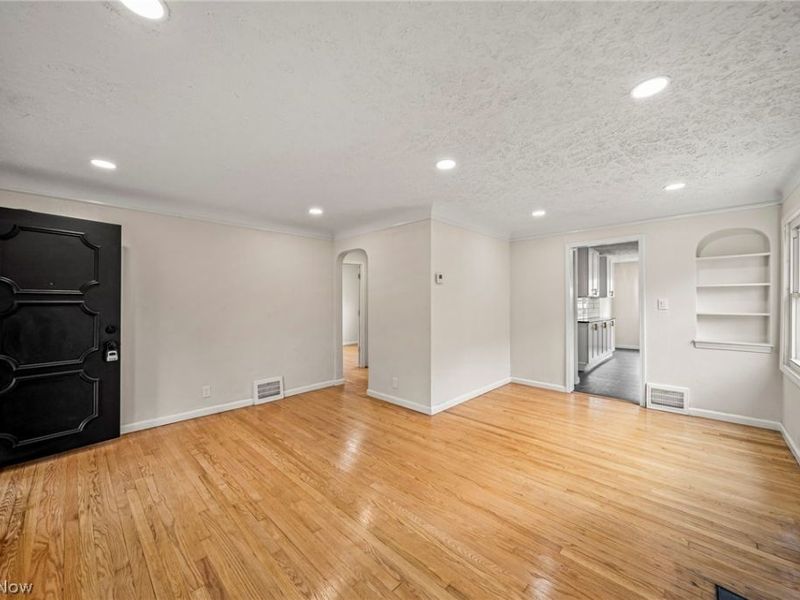 3983 E 176th Street , Cleveland, OH 44128 Photo 5