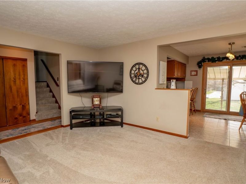 3878 Sprucehaven Street NW, Uniontown, OH 44685 Photo 7