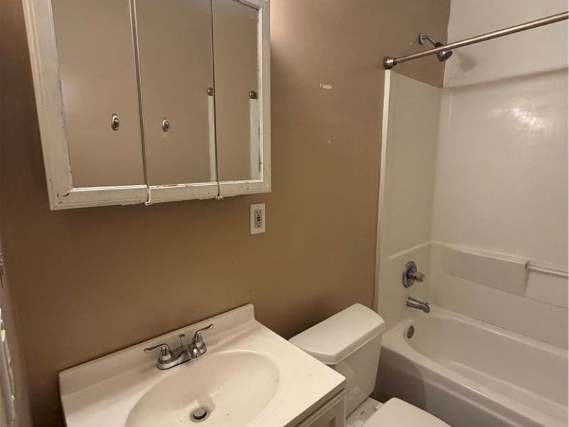 3424 W 117th Street , Cleveland, OH 44111 Photo 10