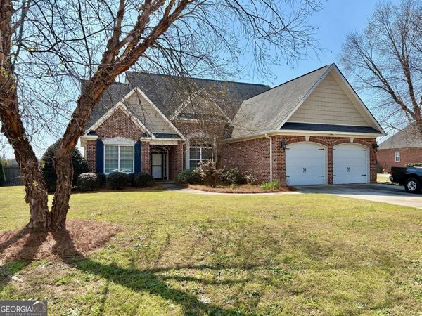 125 Peregrine Drive, Byron, GA 31008