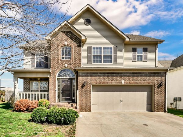 3460 Oak Creek Dr, Clarksville, TN 37040