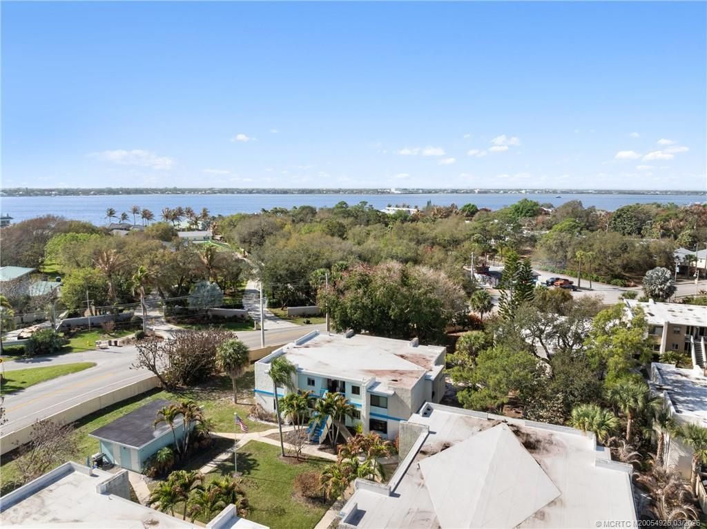 1560 NE 12th Terrace, Unit D9, Jensen Beach, FL 34957 Photo