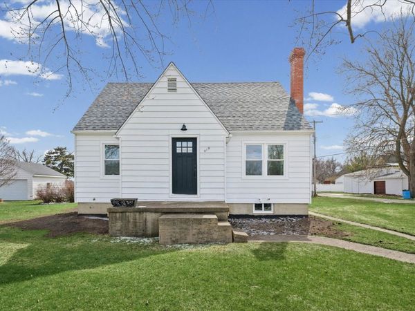 619 E 11th Street , Gibson City, IL 60936