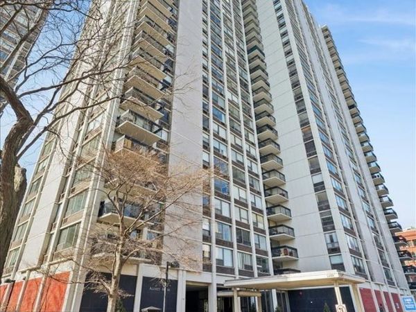 1460 N Sandburg Street , Unit 2904, Chicago, IL 60610