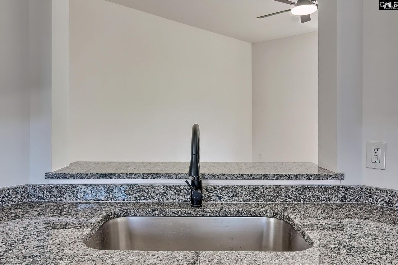 36 Saint Albans Road  Photo 16