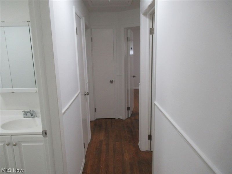 330 Paul Street , Bedford, OH 44146 Photo 11