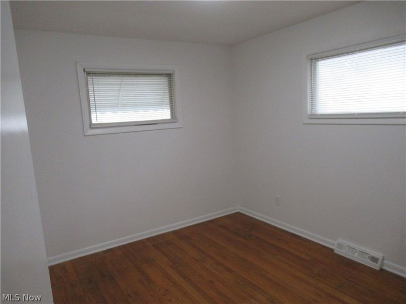 330 Paul Street , Bedford, OH 44146 Photo 18