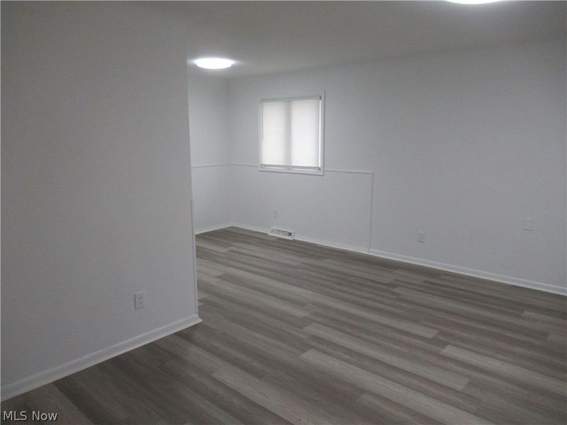 330 Paul Street , Bedford, OH 44146 Photo 6