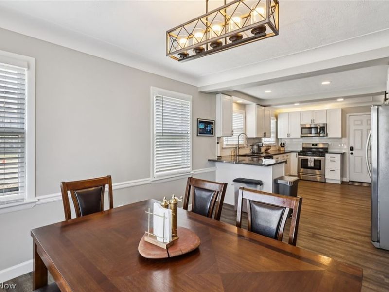 4284 Silsby Road , University Heights, OH 44118 Photo 8