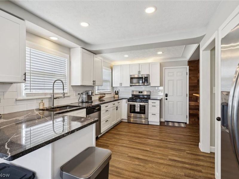 4284 Silsby Road , University Heights, OH 44118 Photo 9