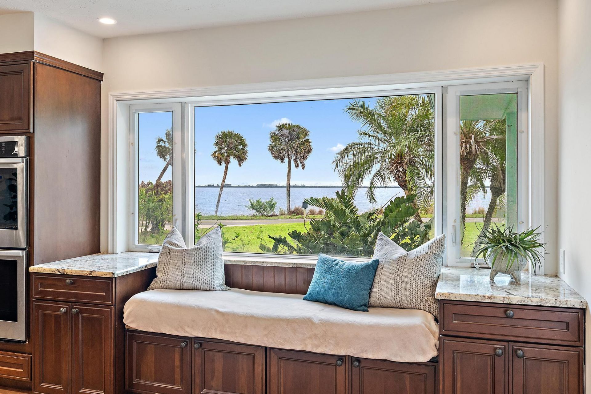 6205 S Indian River Drive, Fort Pierce, FL 34982 Photo