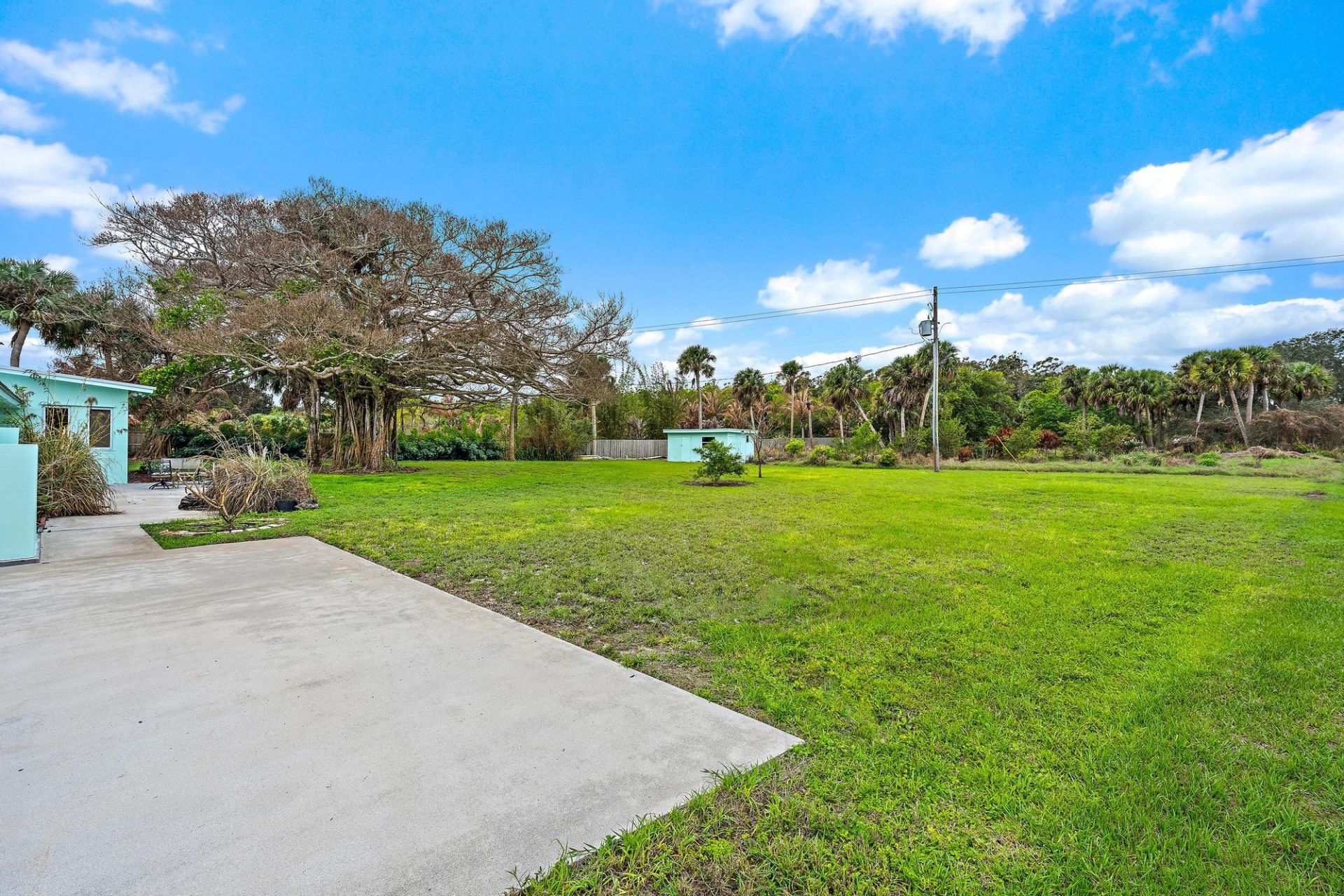 6205 S Indian River Drive, Fort Pierce, FL 34982 Photo