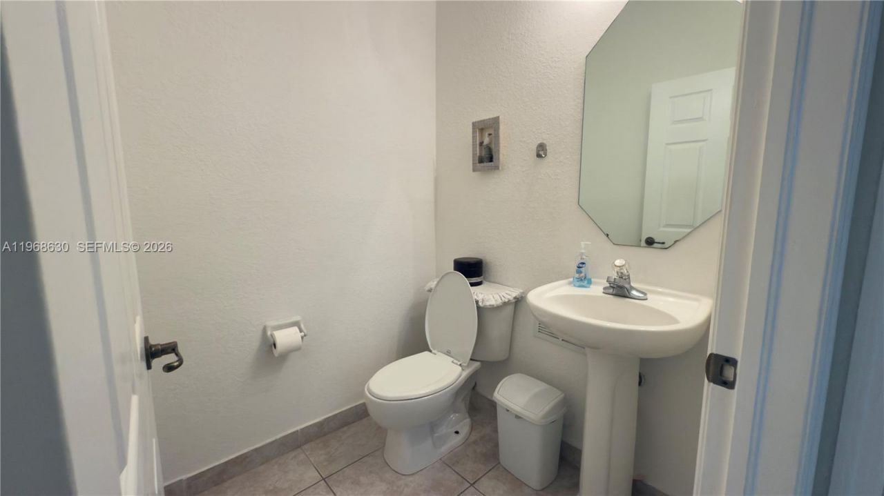 10840 NW 79th St, Doral, FL 33178 Photo