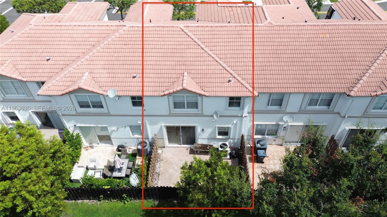 10840 NW 79th St, Doral, FL 33178 Photo