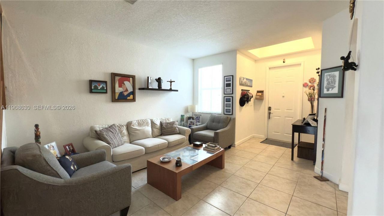 10840 NW 79th St, Doral, FL 33178 Photo