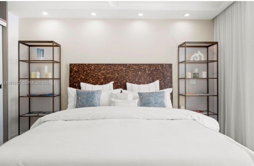 1500 Ocean Dr , Unit UPH-5, Miami Beach, FL 33139 Photo