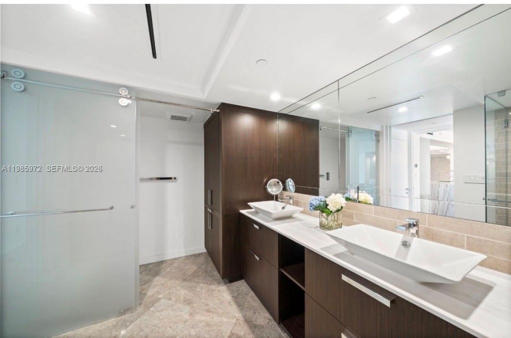 1500 Ocean Dr , Unit UPH-5, Miami Beach, FL 33139 Photo