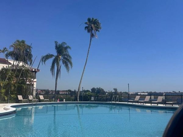 20320 NE 3rd Ct , Unit 3, Miami, FL 33179