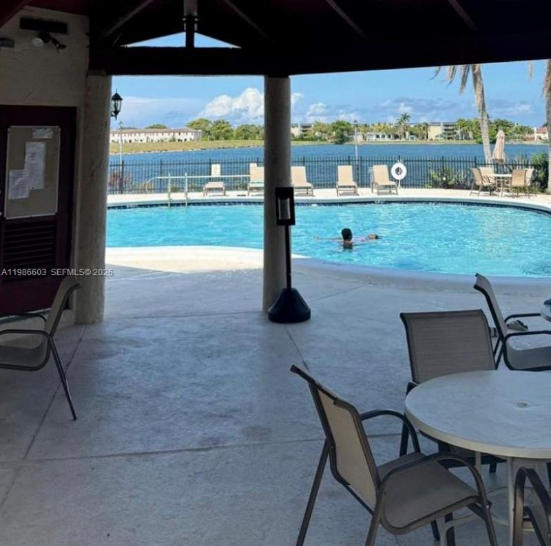 20320 NE 3rd Ct , Unit 3, Miami, FL 33179 Photo