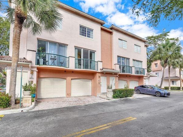 2107 SE 10th Ave , Unit 817, Fort Lauderdale, FL 33316