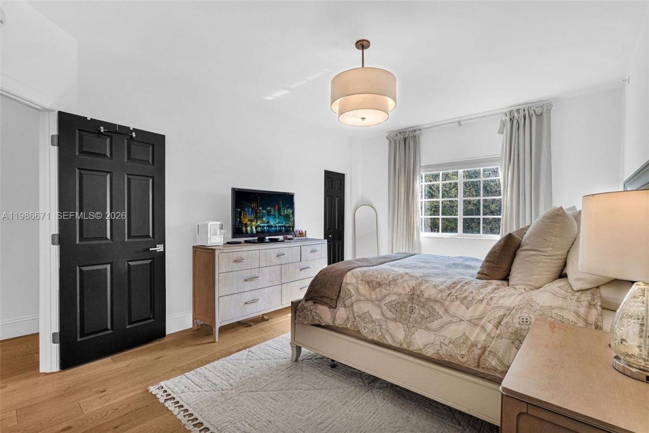 2107 SE 10th Ave, Unit 817, Fort Lauderdale, FL 33316 Photo