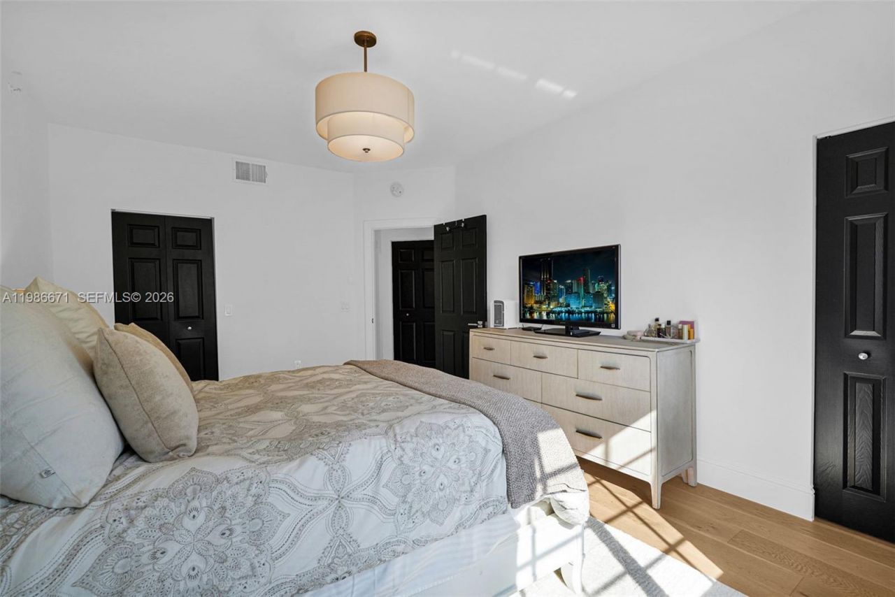 2107 SE 10th Ave , Unit 817, Fort Lauderdale, FL 33316 Photo