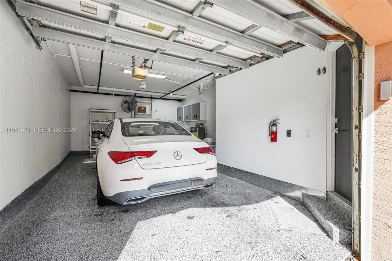 2107 SE 10th Ave, Unit 817, Fort Lauderdale, FL 33316 Photo