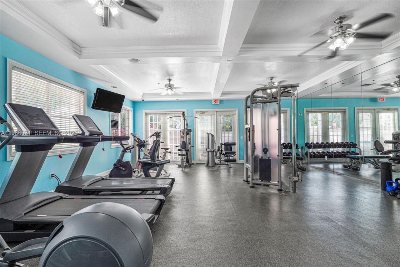 2107 SE 10th Ave, Unit 817, Fort Lauderdale, FL 33316 Photo
