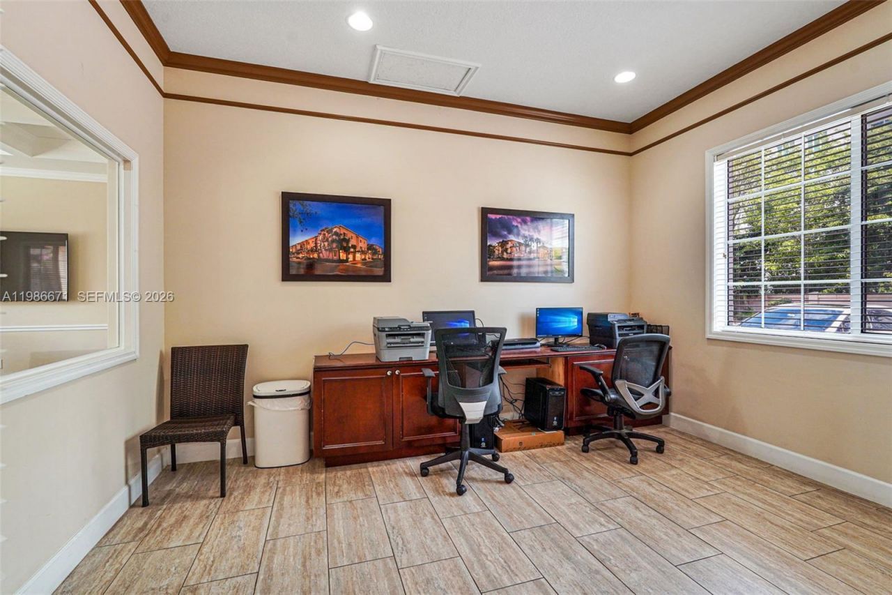 2107 SE 10th Ave, Unit 817, Fort Lauderdale, FL 33316 Photo