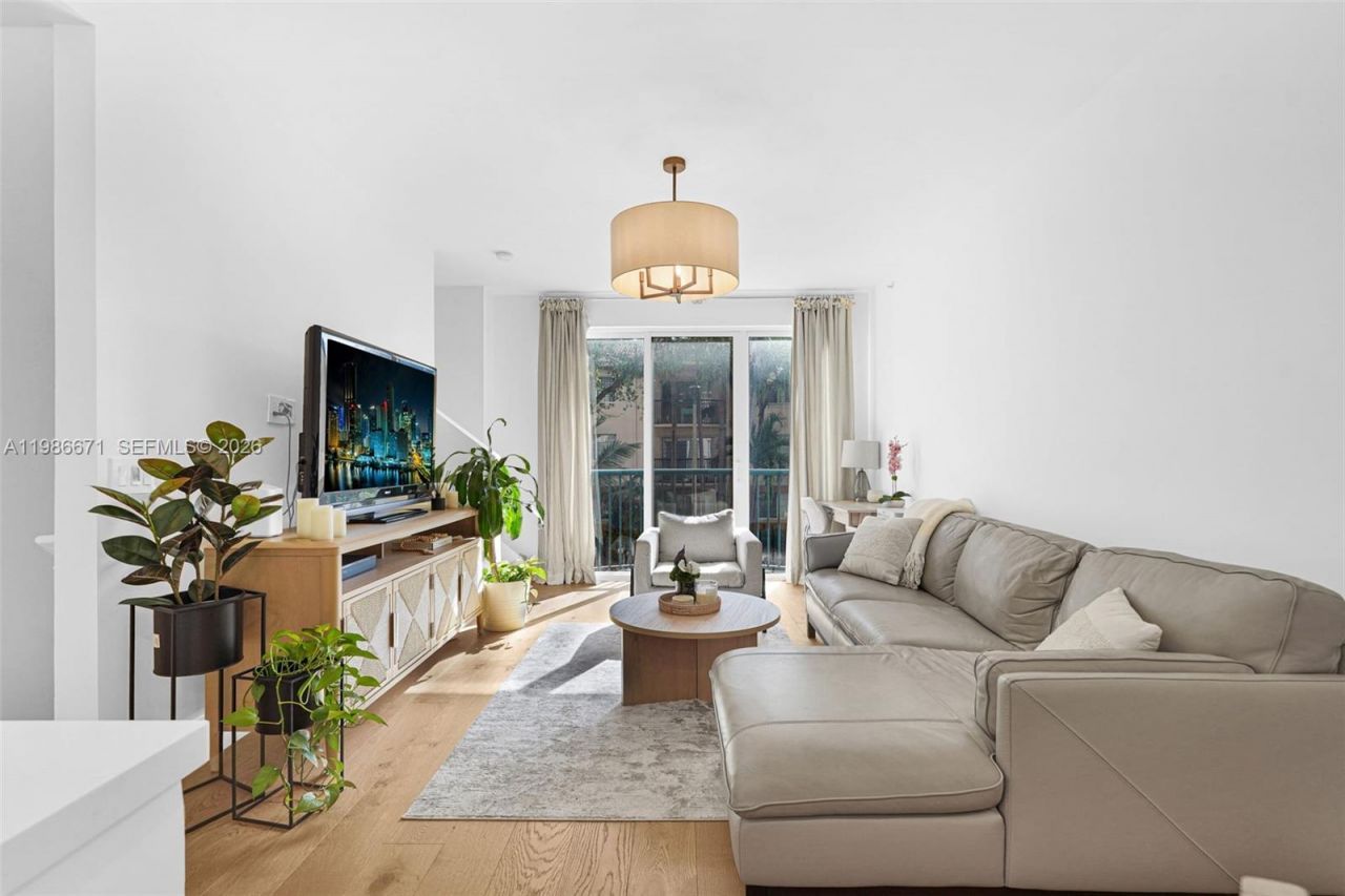 2107 SE 10th Ave , Unit 817, Fort Lauderdale, FL 33316 Photo