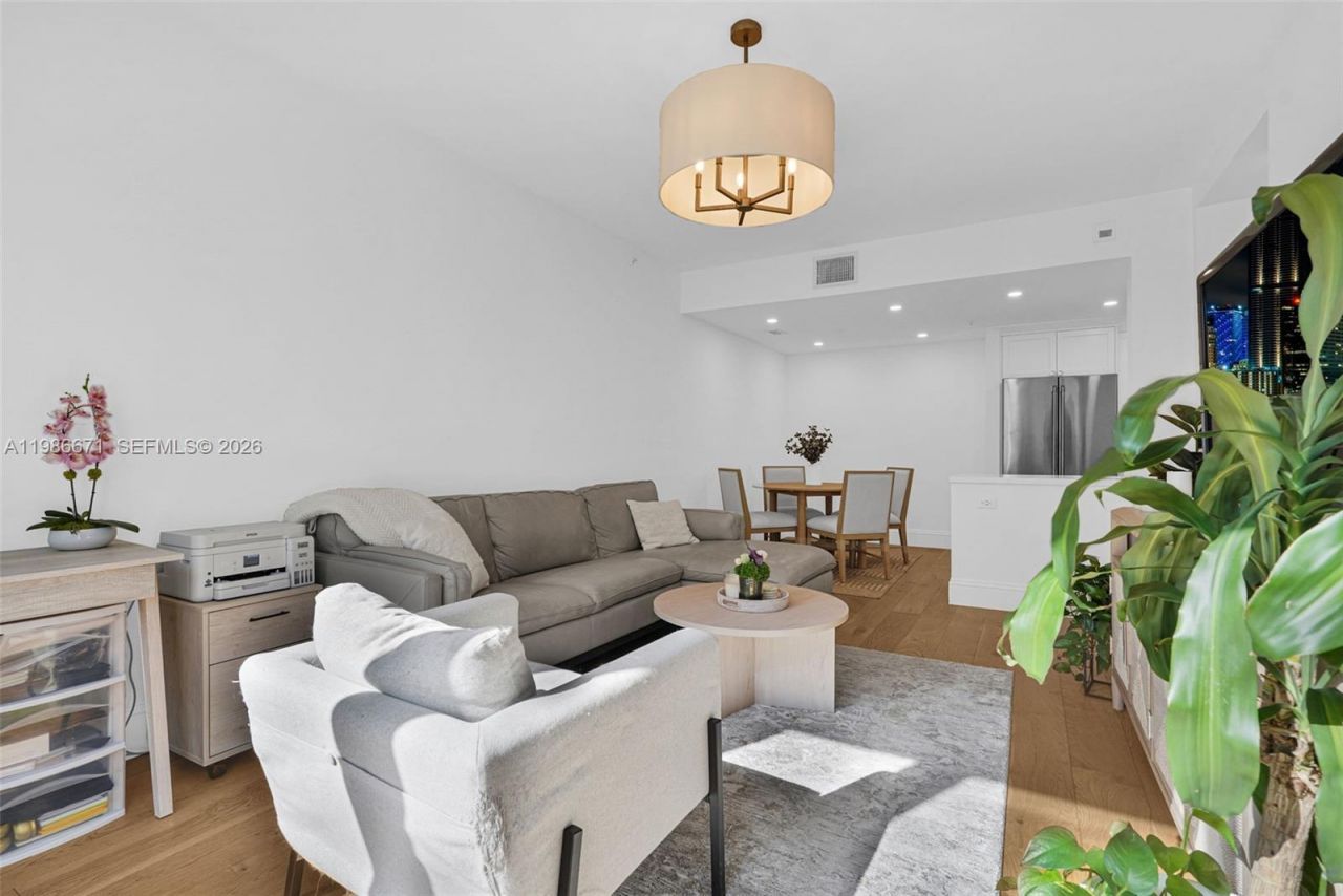 2107 SE 10th Ave , Unit 817, Fort Lauderdale, FL 33316 Photo