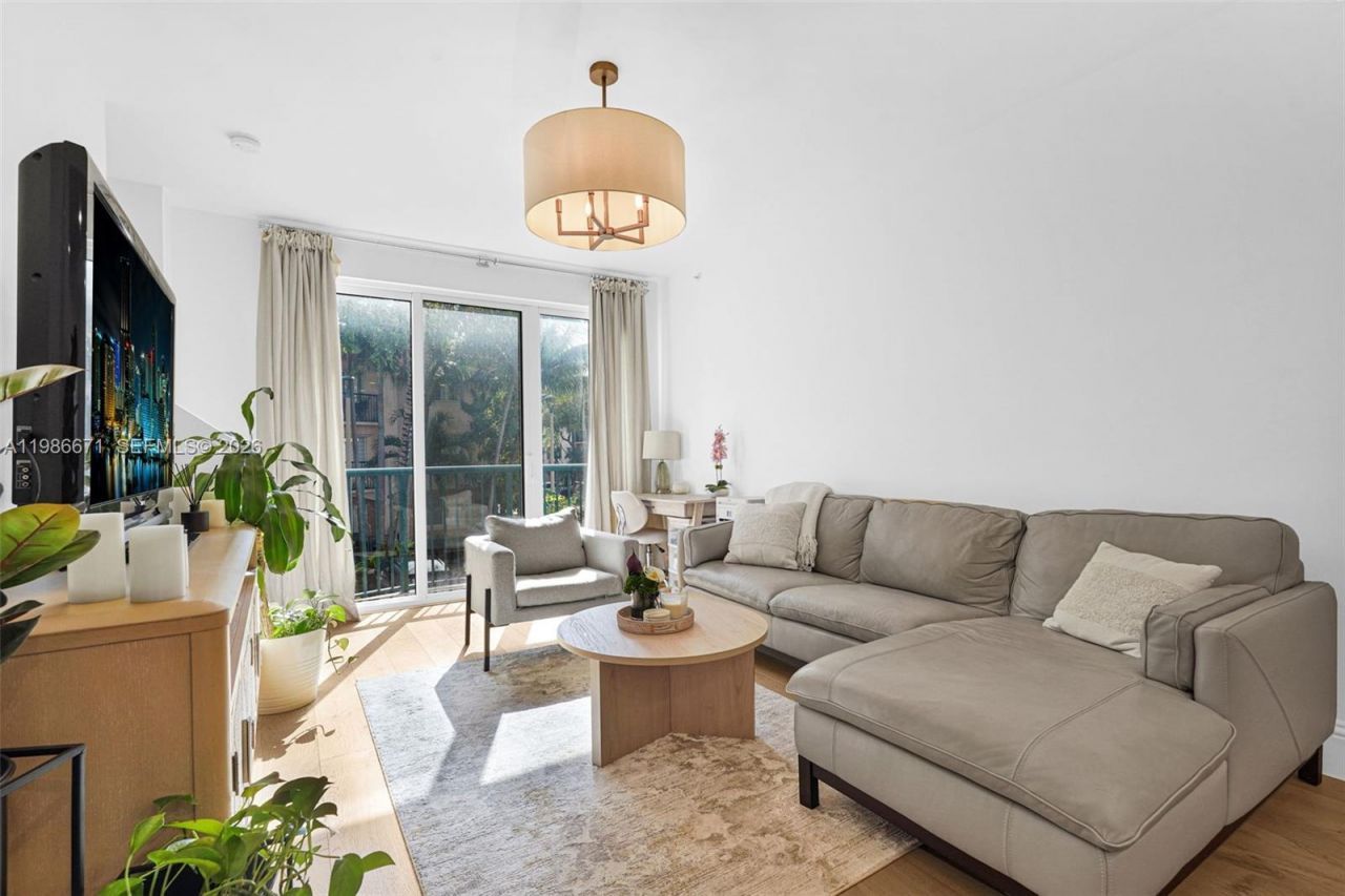 2107 SE 10th Ave, Unit 817, Fort Lauderdale, FL 33316 Photo