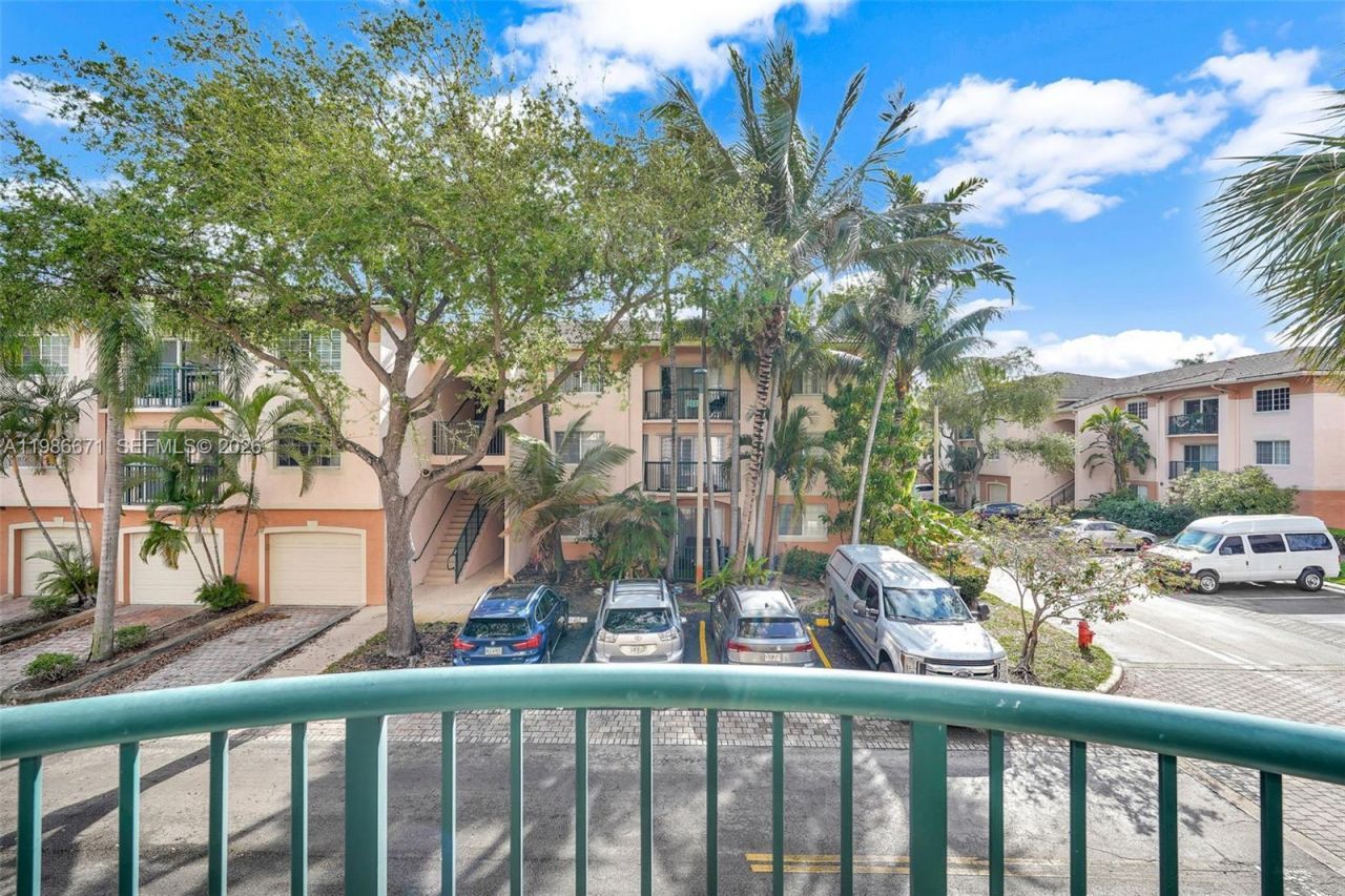 2107 SE 10th Ave, Unit 817, Fort Lauderdale, FL 33316 Photo
